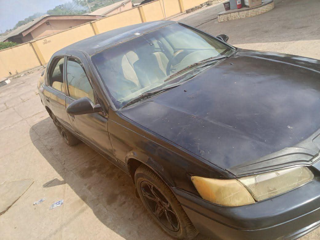 A picture of 2000 Toyota camry pencil