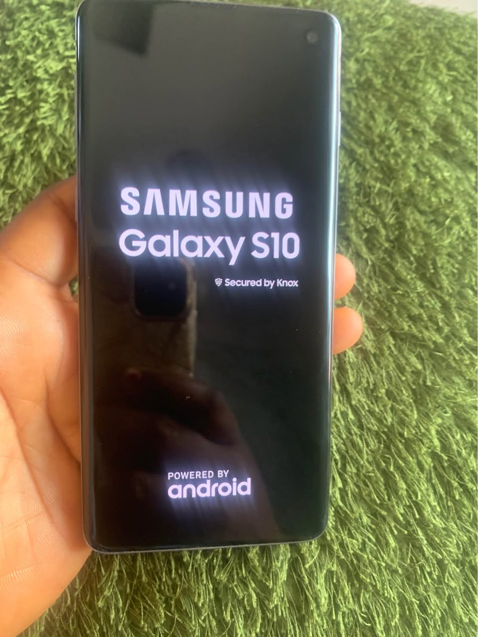 A picture of Samsung S10