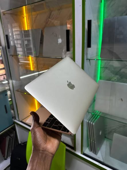 A picture of MacBook 2017