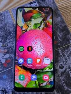 A picture of Samsung galaxy a04e clean piece android 13