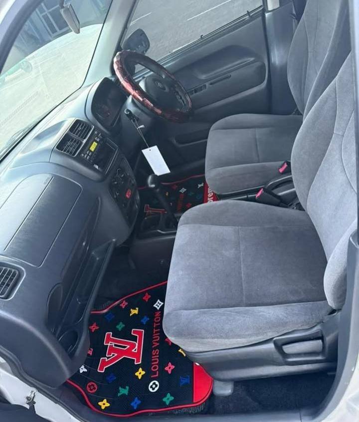 A picture of SUZUKI SWIFT