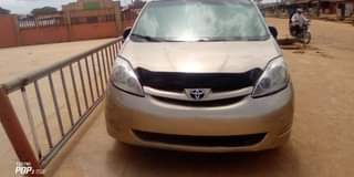 A picture of 2006 Toyota Sienna