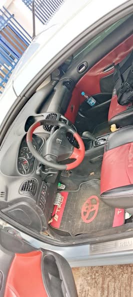 A picture of Peugeot 206