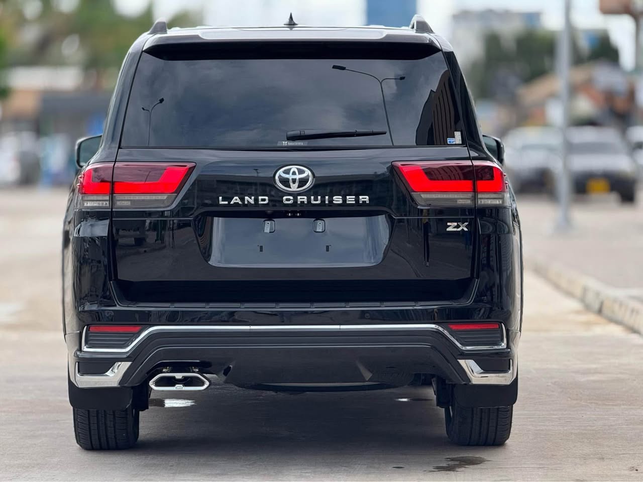 A picture of Land cruise Zx 2023