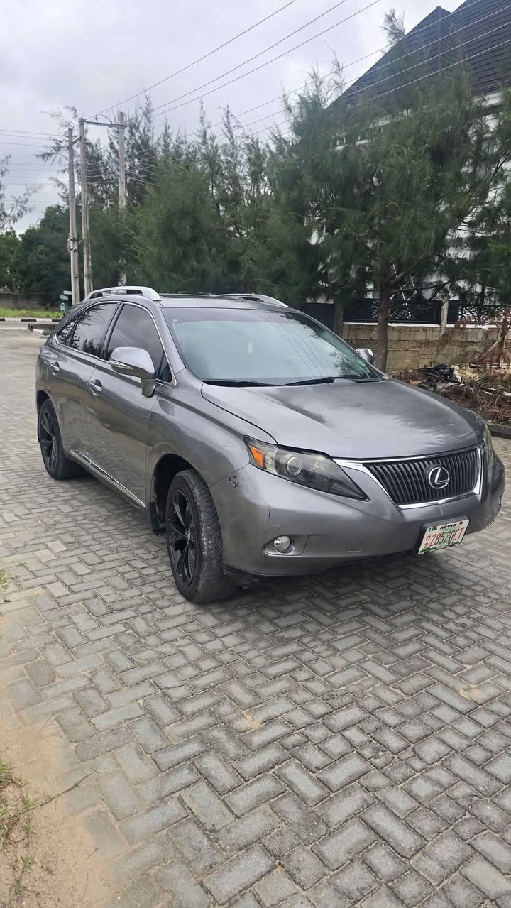 A picture of Lexus Rx350 2012 full option