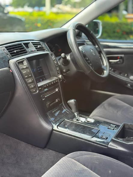 A picture of BEI 16 8 MILION Toyota Crown Athlete EJ Year 2005