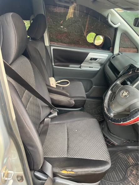 A picture of Toyota Noah