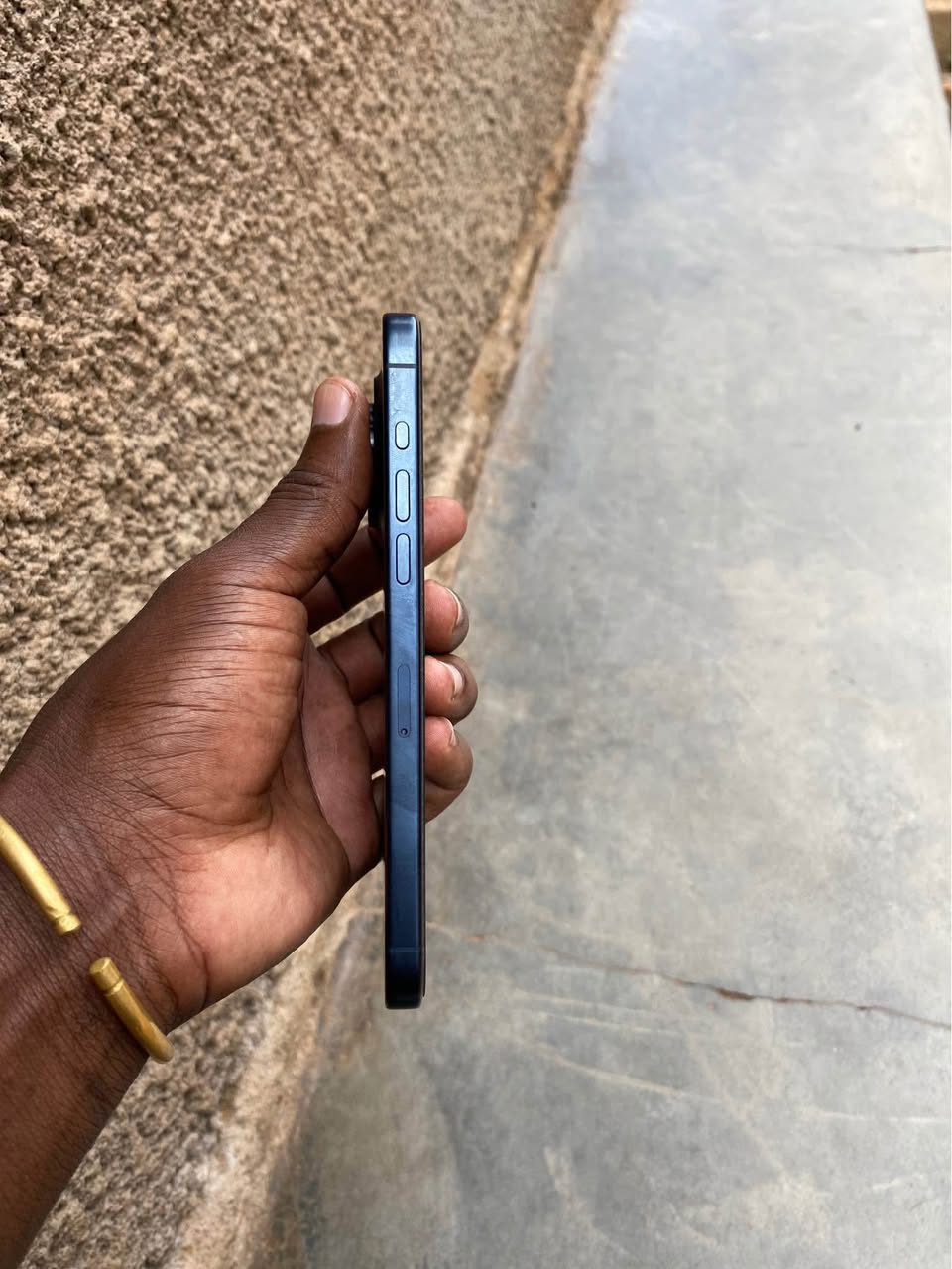 A picture of Iphone 15 pro max