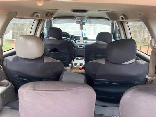 A picture of Honda Odyssey 2003 04
