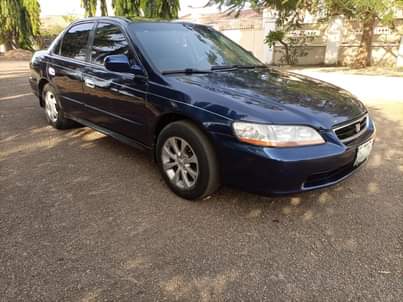 A picture of HONDA ACCORD 2001