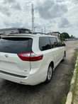 A picture of TOYOTA SIENNA 2017 XLE TOKS