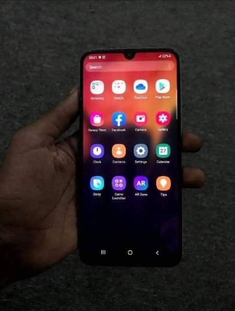 A picture of SAMSUNG A50