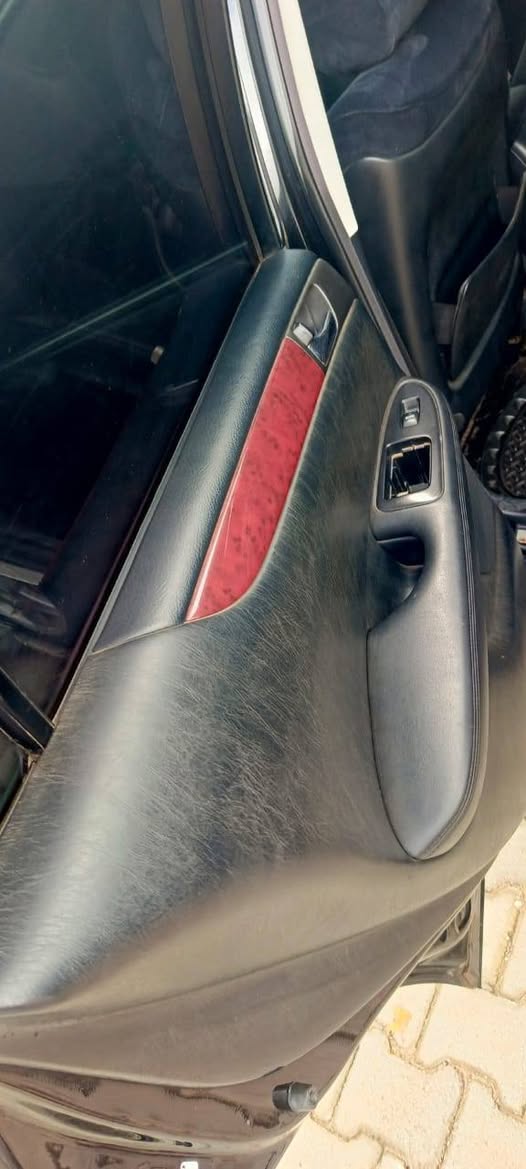 A picture of Clean Lexus es300 with untempered engine and gear a.c chilling
