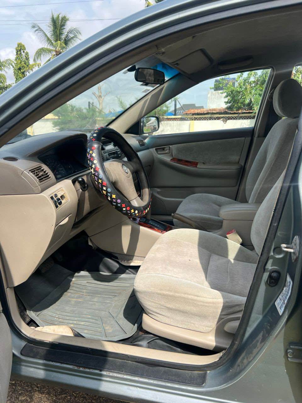 A picture of 2004 Toyota Corolla clean as seen