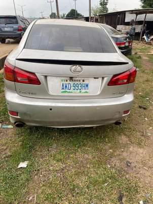 A picture of Lexus is 250 BE