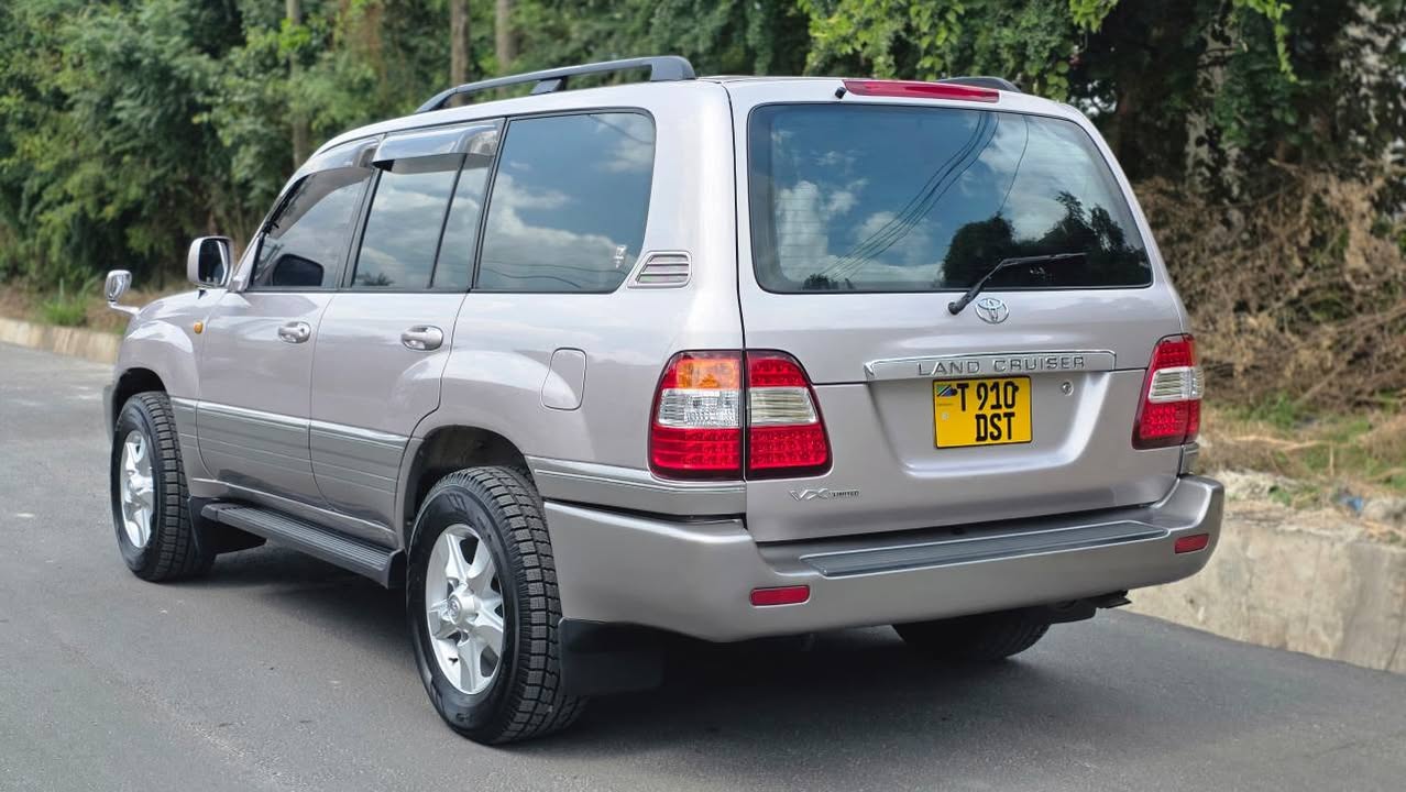 A picture of TOYOTA CRUISER VX DIESEL