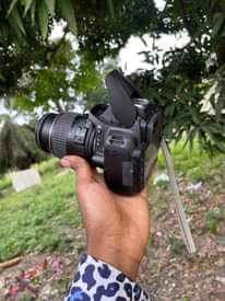 A picture of NIKON D3000