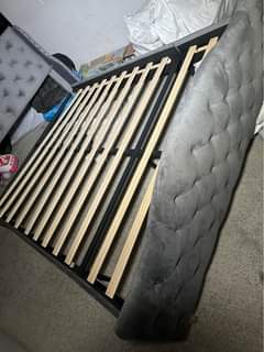 queen size bed