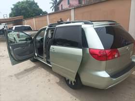 A picture of Toyota sienna 06 tokunbo Price 8 5m slightly negotiable Location