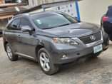 A picture of Awoof dealers market Rx350 neatly used by a lady Buy