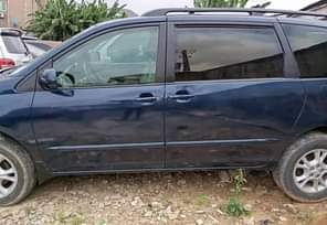 A picture of 2006 Toyota 2006 Sedan