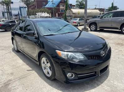 A picture of Clean Toyota Camry SE 2012 Everything working perfectly well Nothing