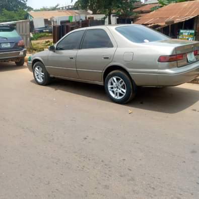 A picture of Toyota pencil Automatic Standard body Good Engine and Gear and