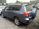 A picture of 2007 Toyota RAV4 delivers one of the best combinations of