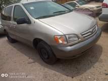 A picture of Toyota Sienna 2001 model for sale Super clean body Super