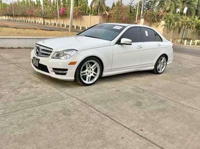 A picture of 2013 MERCEDES BENZ C300