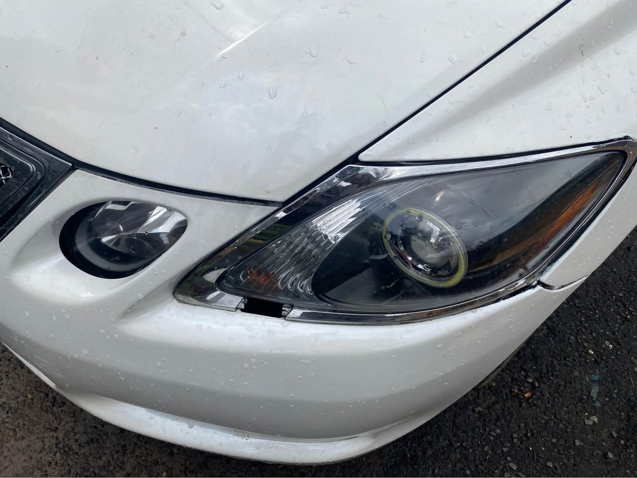 A picture of Lexus GS350 White