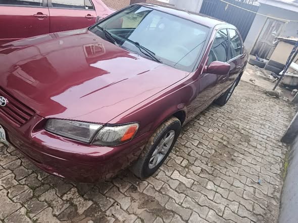A picture of Toyota Camry Tiny Light 4 cylinder