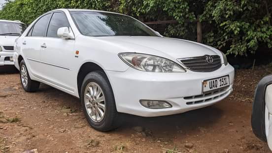 A picture of TOYOTA CAMRY
