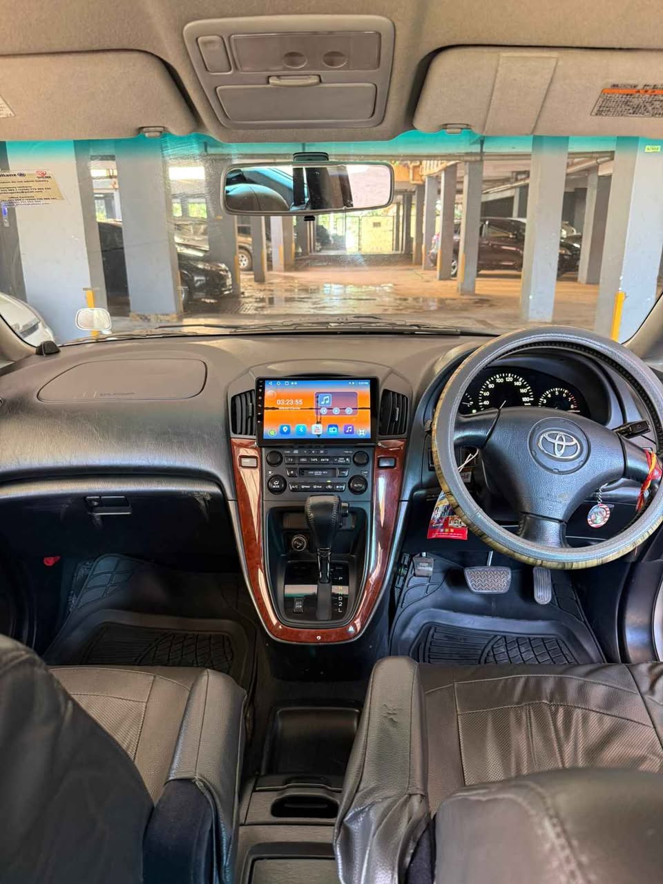 A picture of Toyota harrier