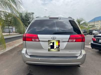 A picture of Tokunbo standard 2005 Toyota Sienna Buy and drive Nothing to