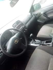 A picture of 2004 Toyota Rav4