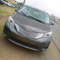 A picture of first body sienna 2012 model available for sale every thing