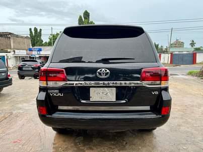 A picture of 2016 LANDCRUISER V8 VXR