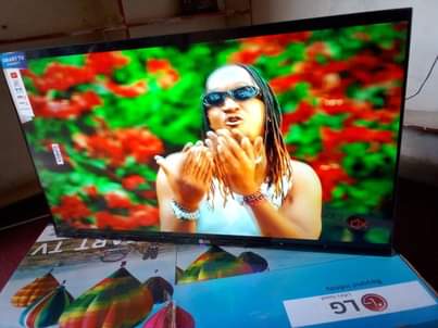 A picture of 43 inches digital smart LG flat with inbuilt decoder