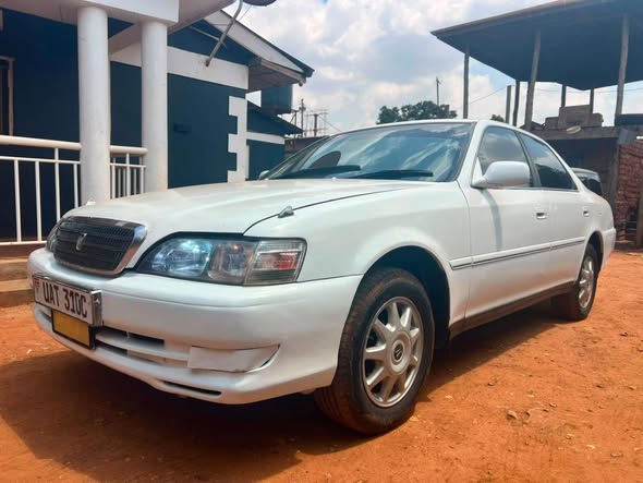 A picture of Toyota cresta