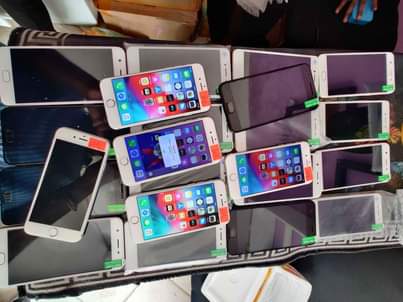 A picture of iPhone 6 GB 64