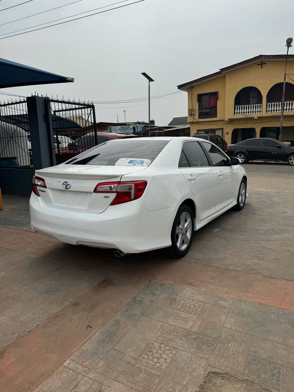 A picture of Reg Toyota camry se 2013