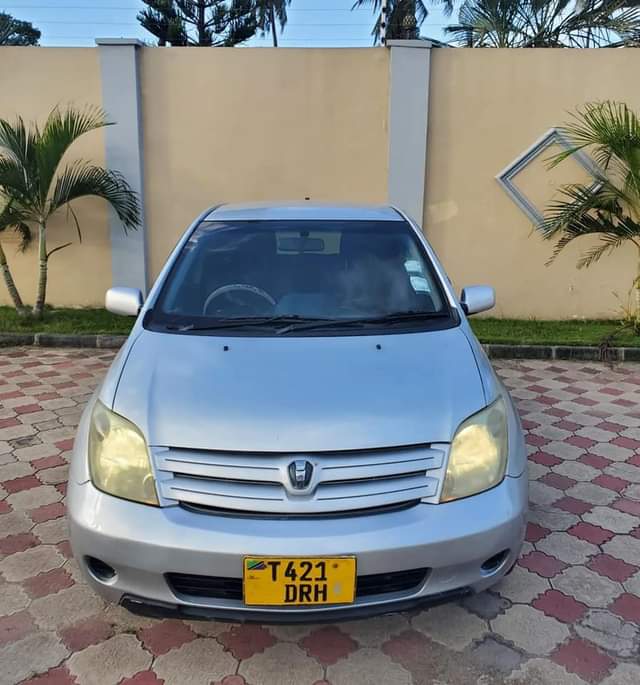 used toyota ist