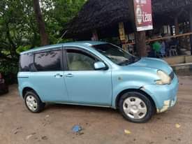 A picture of Toyota sienta