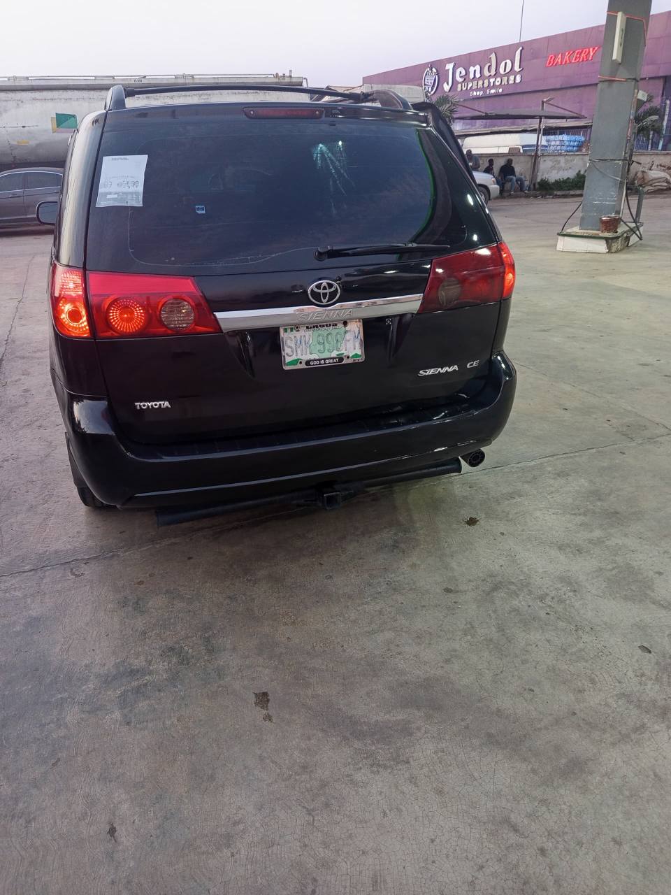 A picture of Toyota sienna 2009