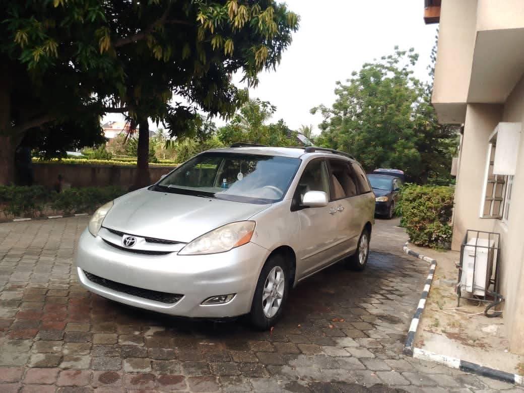 A picture of 2007 Toyota sienna