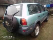 A picture of Toyota Raf4