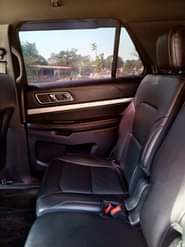 A picture of 2017 unregistered ford explorer in super pristine condition Price 14m