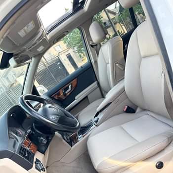A picture of GLK350 2010 VERY CLEAN PRICE 17 5M slightly negotiable STILL