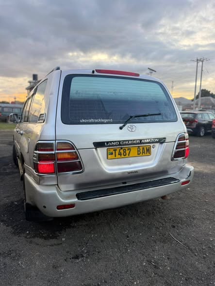 A picture of Land cruiser VX amazon Price 28M Engine 1hd ft Diesel